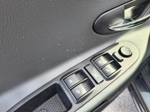 LANCIA Ypsilon usata, con ESP