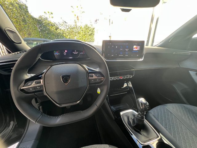 PEUGEOT 2008 usata, con Specchietti laterali elettrici