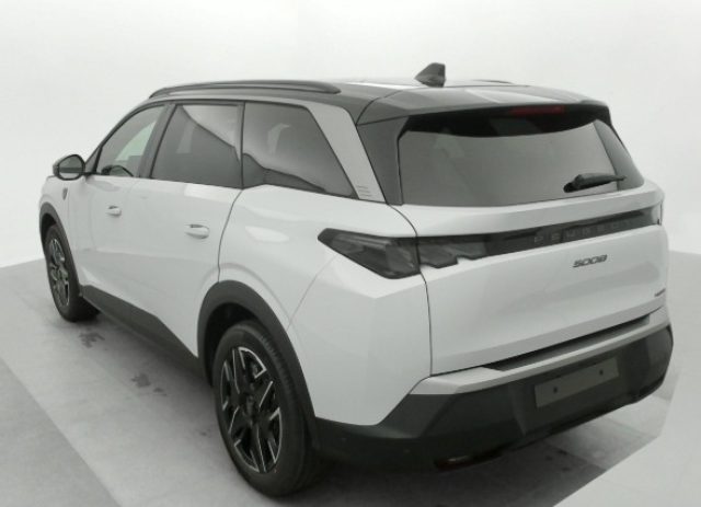 PEUGEOT 5008 usata, con Boardcomputer