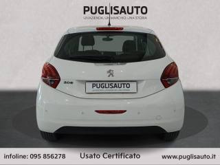 PEUGEOT 208 usata, con Autoradio