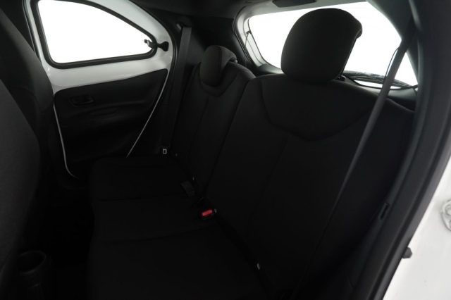 TOYOTA Aygo X usata 9