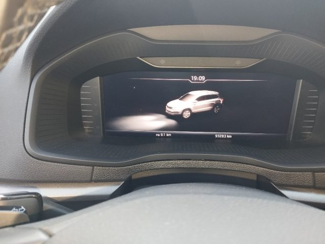 SKODA Karoq usata, con Fendinebbia