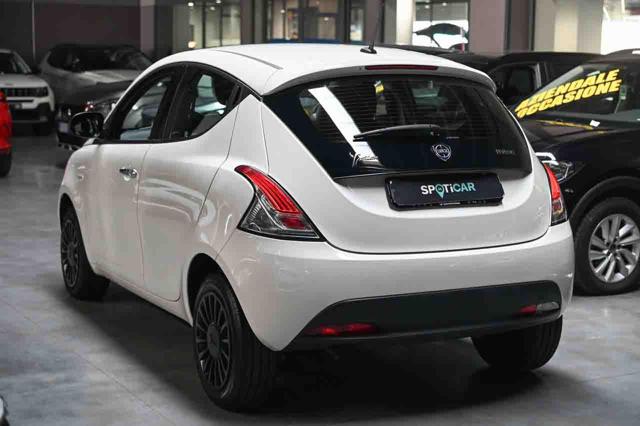 LANCIA Ypsilon usata, con Autoradio