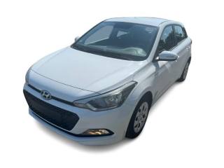 HYUNDAI i20 usata, con Airbag