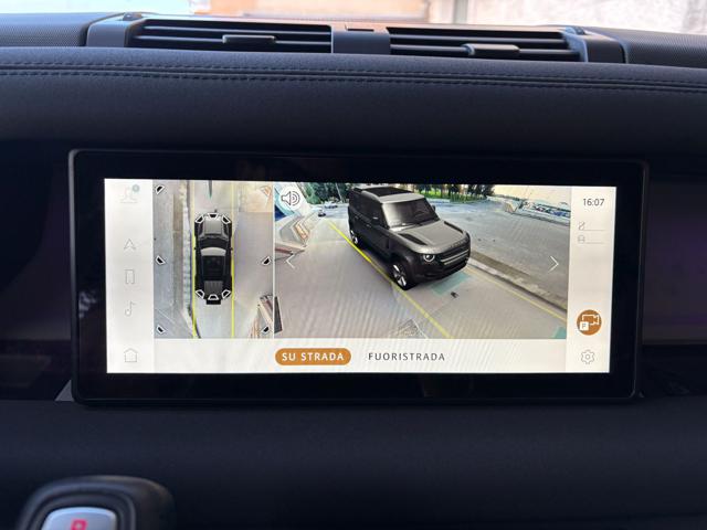 LAND ROVER Defender usata, con Sensori di parcheggio anteriori