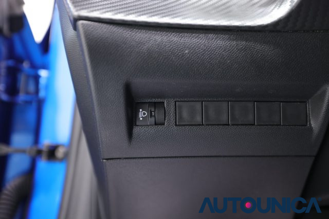 PEUGEOT 208 usata, con Autoradio digitale