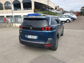 PEUGEOT 5008 usata, con Boardcomputer