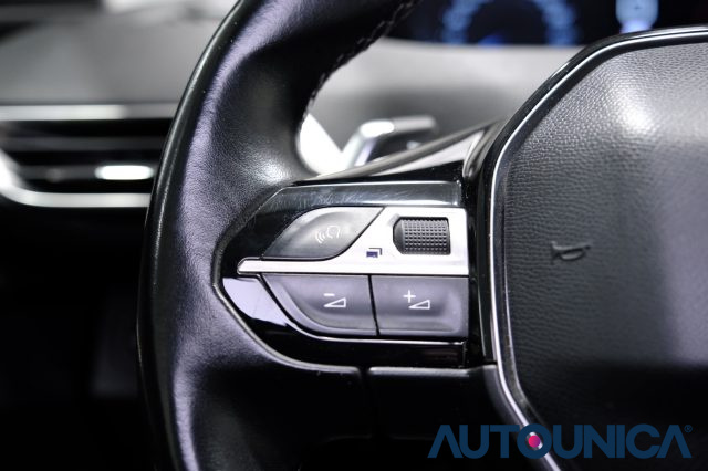 PEUGEOT 3008 usata, con USB