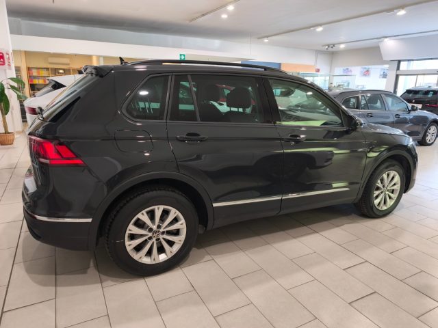VOLKSWAGEN Tiguan usata, con Boardcomputer