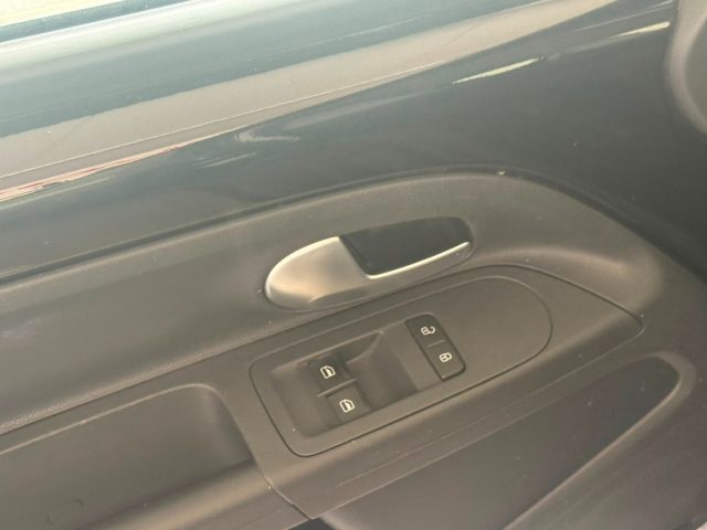 VOLKSWAGEN up! usata, con Bluetooth