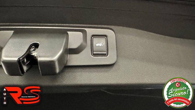 RENAULT Austral usata, con Touch screen