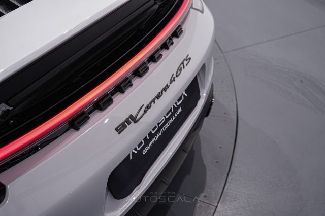 PORSCHE 992 usata, con Android Auto