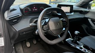 PEUGEOT 2008 usata, con Sistema di navigazione
