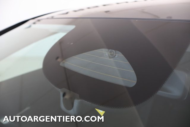 MERCEDES-BENZ CLA 180 usata, con Sensore di luce