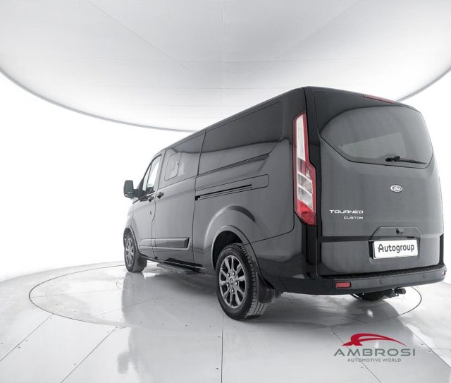 FORD Tourneo Custom usata 3