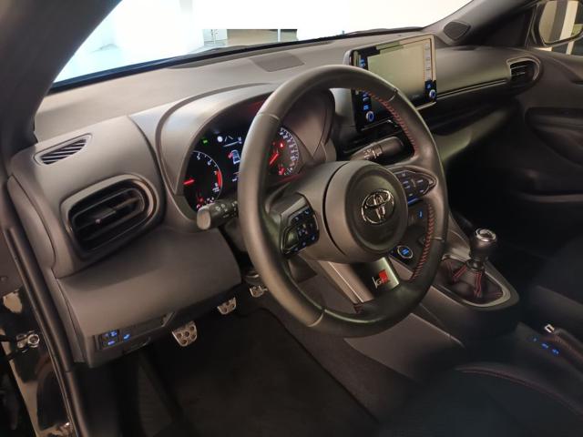 TOYOTA Yaris usata, con Bluetooth