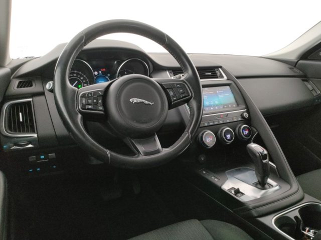 JAGUAR E-Pace usata, con Fari LED