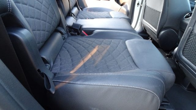 MERCEDES-BENZ GLB 200 usata 76