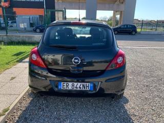 OPEL Corsa usata, con Autoradio