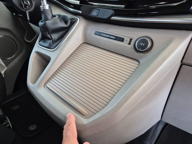 FORD Tourneo Custom usata, con Isofix