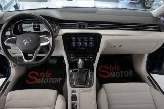 VOLKSWAGEN Passat Variant usata, con Alzacristalli elettrici
