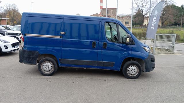 PEUGEOT Boxer usata, con Autoradio