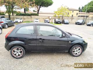 FORD Fiesta usata, con Sedile posteriore sdoppiato