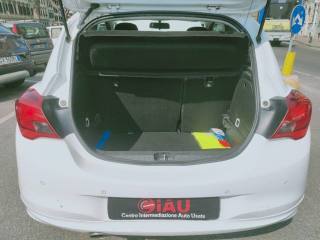 OPEL Corsa usata, con USB