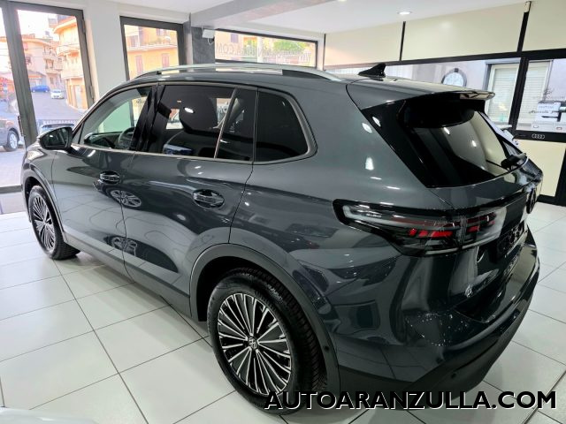 VOLKSWAGEN Tiguan usata, con Autoradio