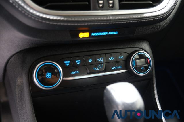 FORD Fiesta usata, con Specchietti laterali elettrici