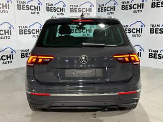 VOLKSWAGEN Tiguan usata, con Autoradio