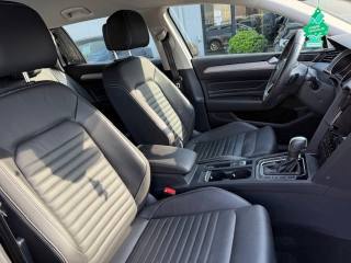 VOLKSWAGEN Passat Variant usata, con Cerchi in lega
