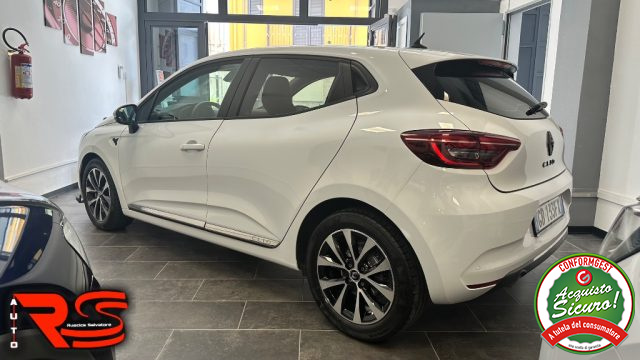 RENAULT Clio usata, con Luci diurne LED