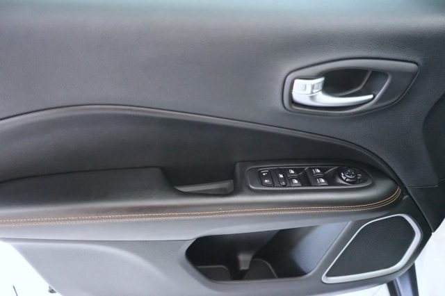 JEEP Compass usata 39