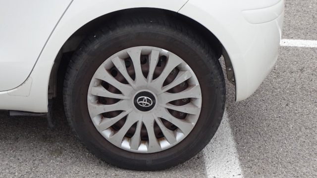 TOYOTA Yaris usata, con Chiusura centralizzata telecomandata