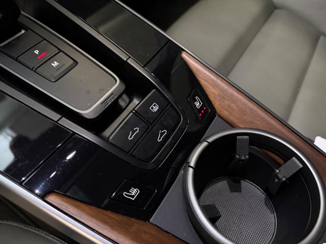 PORSCHE 992 usata, con Touch screen