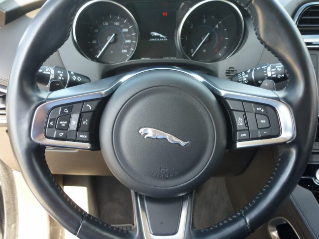 JAGUAR F-Pace usata, con Cronologia tagliandi