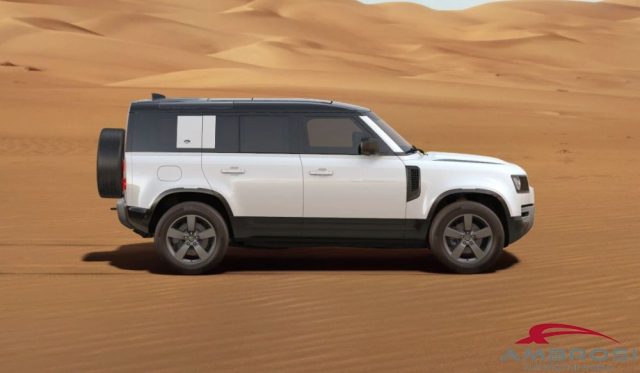 LAND ROVER Defender usata 1