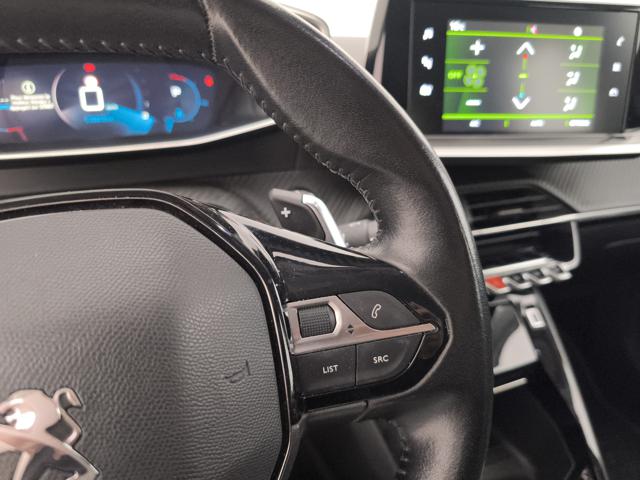 PEUGEOT 2008 usata, con Volante in pelle