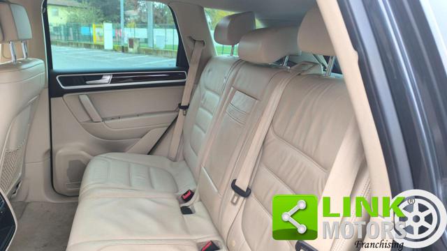 VOLKSWAGEN Touareg usata, con Fendinebbia