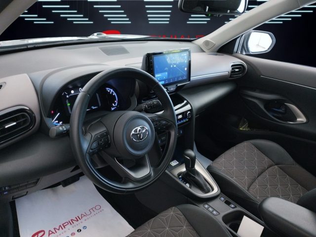 TOYOTA Yaris Cross usata 12