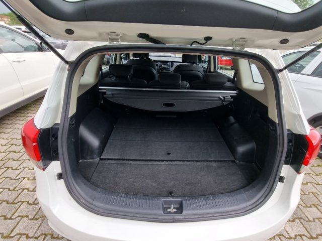 KIA Carens usata, con Bluetooth