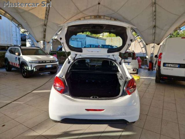 PEUGEOT 208 usata, con Alzacristalli elettrici
