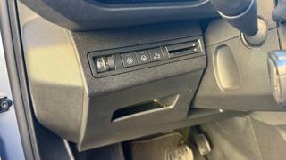 PEUGEOT 3008 usata, con Volante in pelle