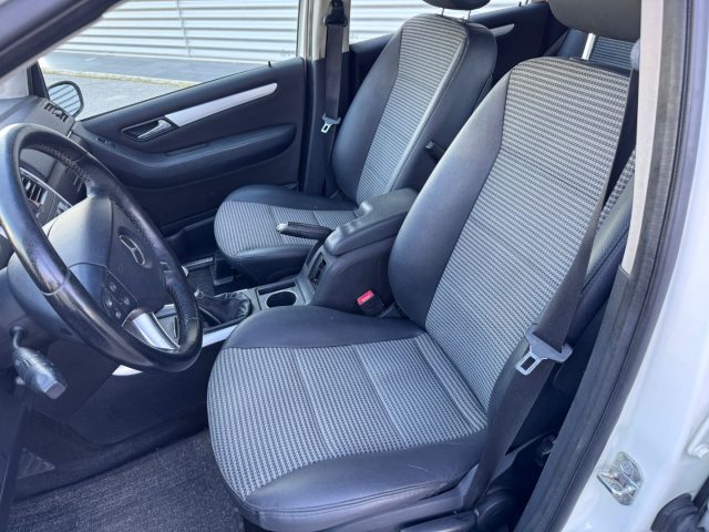 MERCEDES-BENZ B 180 usata, con Sensore di luce