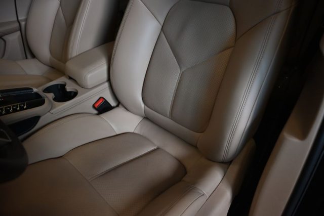 PORSCHE Macan usata 66