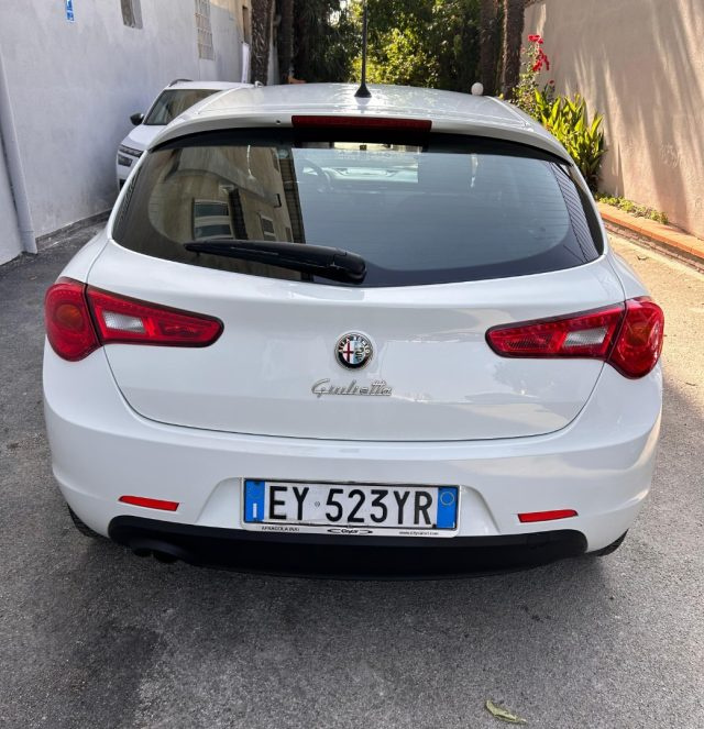ALFA ROMEO Giulietta usata, con Autoradio