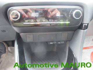 TOYOTA Yaris usata, con Fari LED