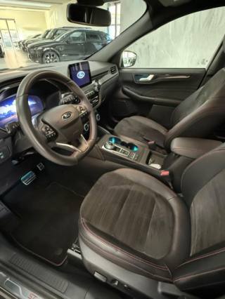 FORD Kuga usata, con Sistema di navigazione