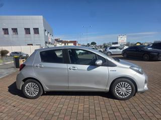 TOYOTA Yaris usata, con Alzacristalli elettrici